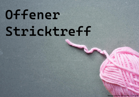 rosa Wollknäuel auf grauem Hintergrund mit Schriftzug "offener Stricktreff"